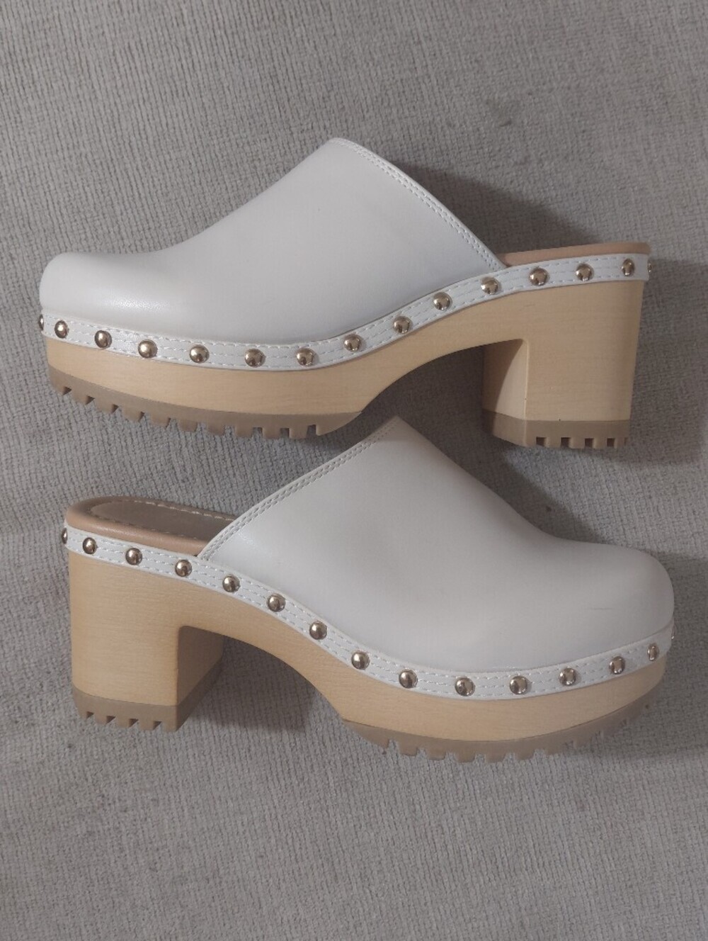 Madden Girl White Studded Leather Clogs with Wooden Block Heel Size 7.5